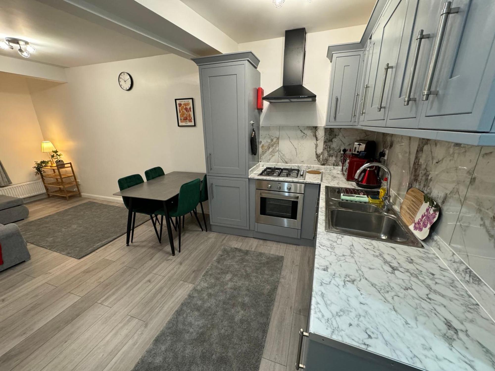 Ferienwohnung Seven Sisters Hideaway London Exterior foto